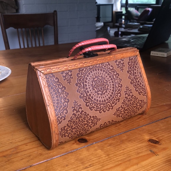 Handmade wooden purse/box - Picture 6 of 6